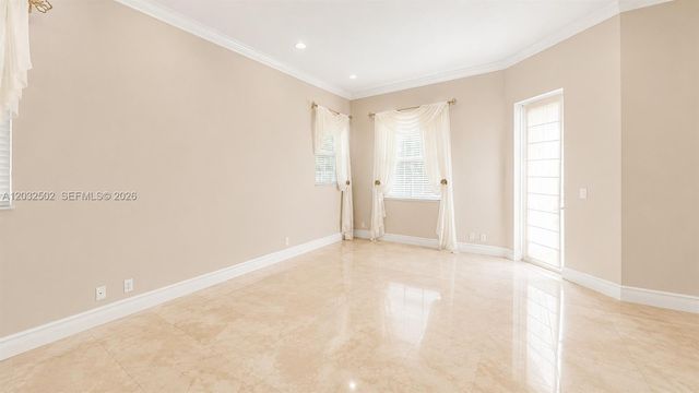 5751 SW 59th PL 5751, South Miami, FL 33143