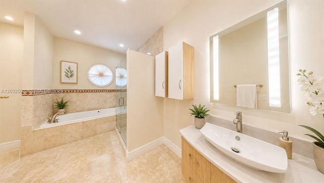 5751 SW 59th PL 5751, South Miami, FL 33143