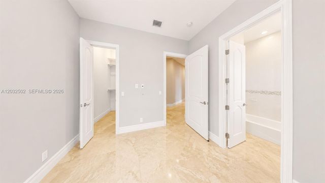 5751 SW 59th PL 5751, South Miami, FL 33143