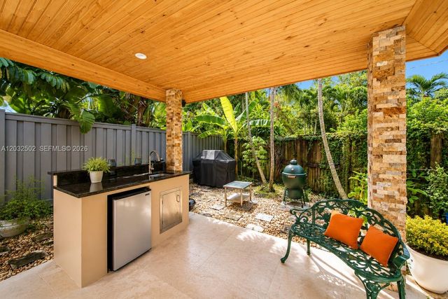 5751 SW 59th PL 5751, South Miami, FL 33143