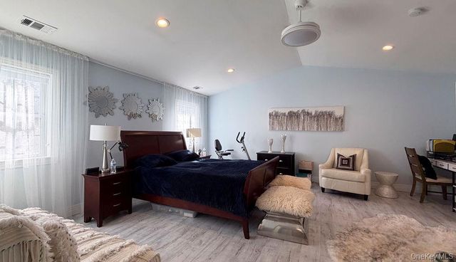 110 Willow Wood Drive, Oakdale, NY 11769