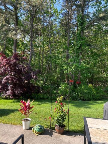 110 Willow Wood Drive, Oakdale, NY 11769