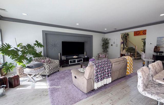 110 Willow Wood Drive, Oakdale, NY 11769