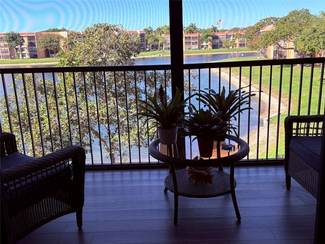 5926 Coral Lake Drive 302, Margate, FL 33063