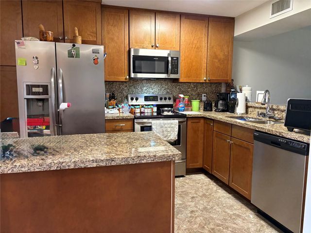 5926 Coral Lake Drive 302, Margate, FL 33063