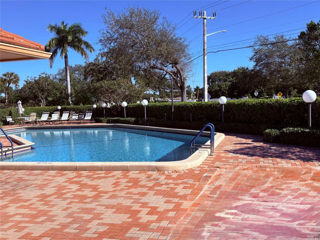5926 Coral Lake Drive 302, Margate, FL 33063