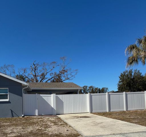 1409 WISHING WELL WAY, Tampa, FL 33619