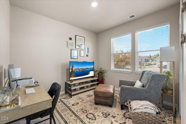 3281 Broken Top Way, Medford, OR 97504