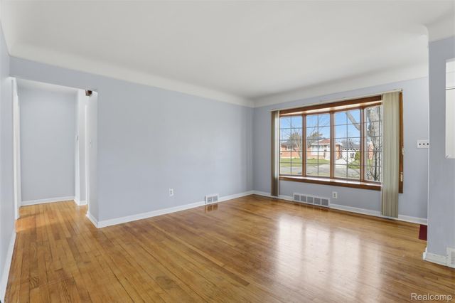 31651 Grant Street, Wayne, MI 48184