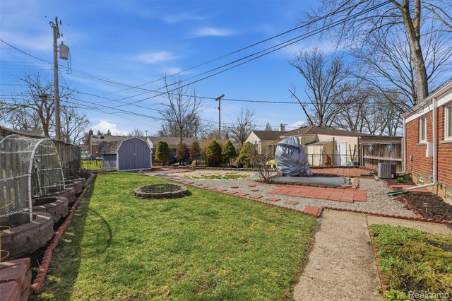 31651 Grant Street, Wayne, MI 48184