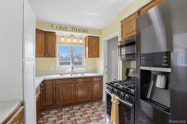 31651 Grant Street, Wayne, MI 48184