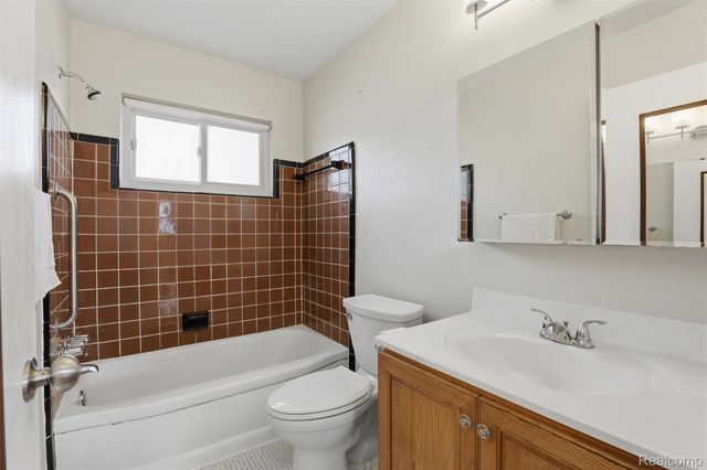 31651 Grant Street, Wayne, MI 48184