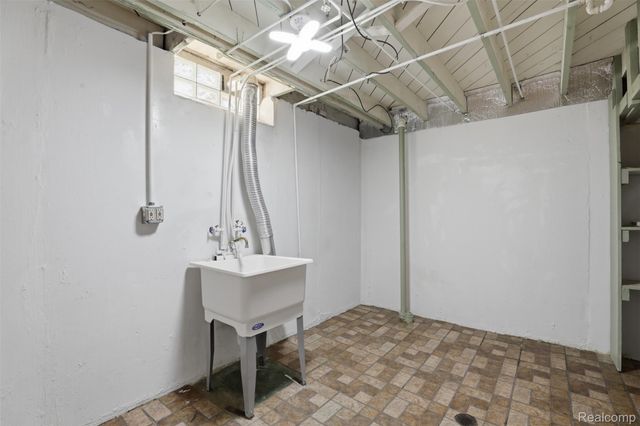 31651 Grant Street, Wayne, MI 48184