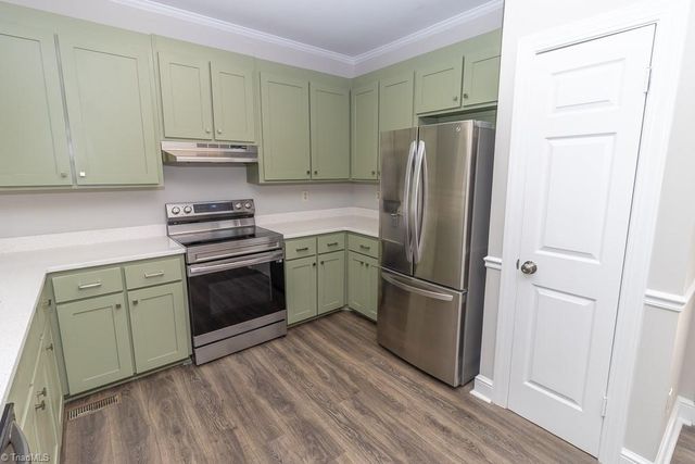 19 Gatehouse Lane, Greensboro, NC 27407