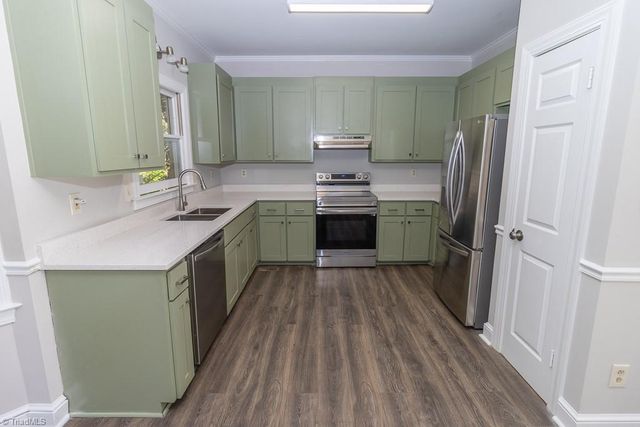 19 Gatehouse Lane, Greensboro, NC 27407