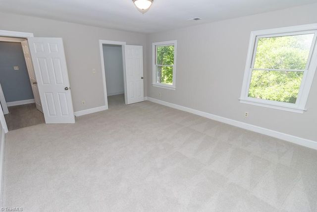 19 Gatehouse Lane, Greensboro, NC 27407