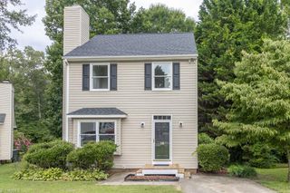 19 Gatehouse Lane, Greensboro, NC 27407