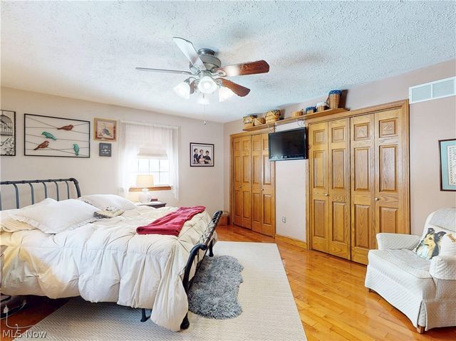 4804 White Oaks Drive, Steubenville, OH 43953