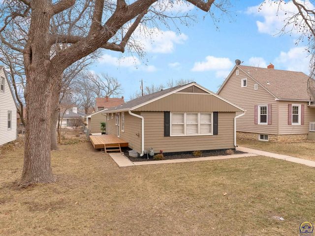 1530 SW Wayne AVE, Topeka, KS 66604