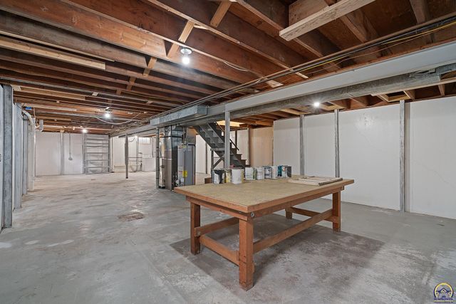 1530 SW Wayne AVE, Topeka, KS 66604