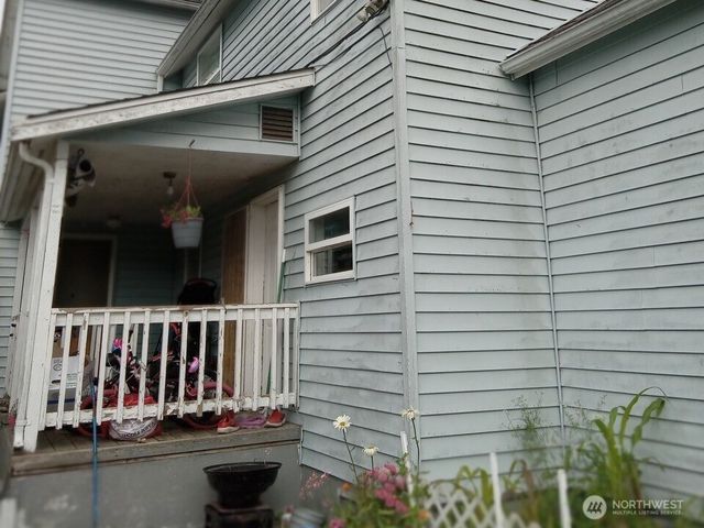 307 N E Street, Aberdeen, WA 98520