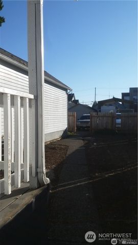 307 N E Street, Aberdeen, WA 98520