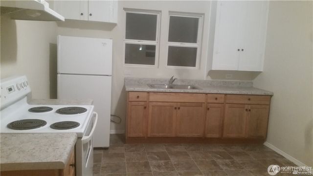 307 N E Street, Aberdeen, WA 98520