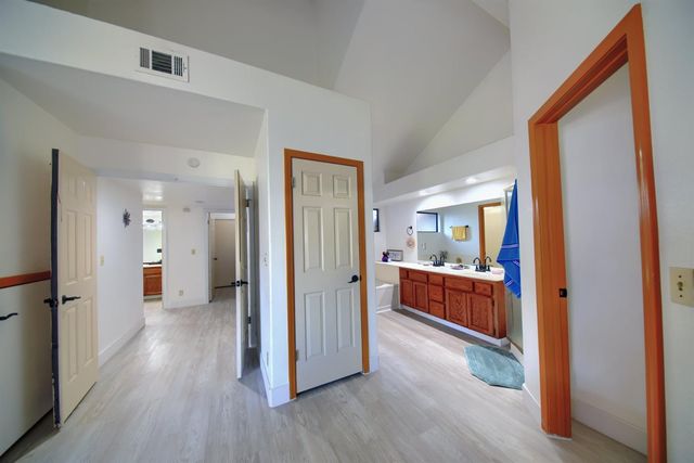 881 Snowgoose Ln, Manteca, CA 95337