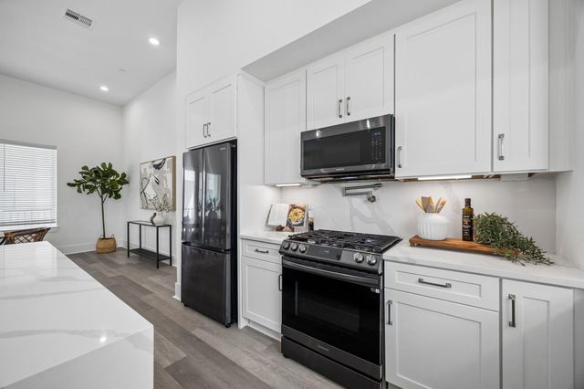 1618 Ojeman Road A, Houston, TX 77055