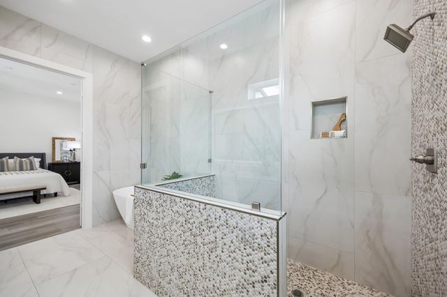 1618 Ojeman Road A, Houston, TX 77055