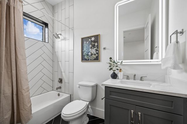 1618 Ojeman Road A, Houston, TX 77055