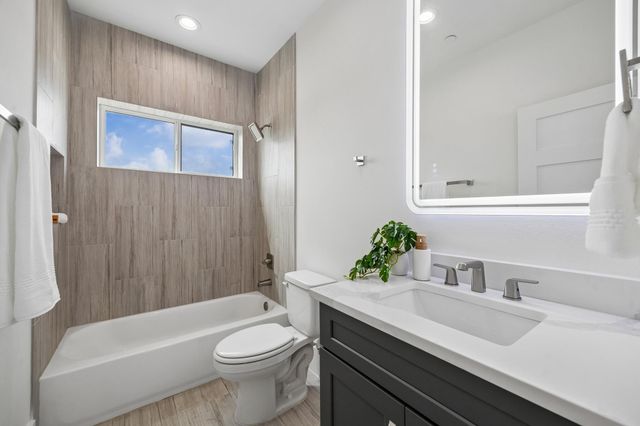 1618 Ojeman Road A, Houston, TX 77055