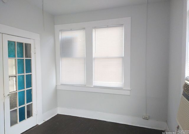 822 E Carson St Apt 4, San Antonio, TX 78208