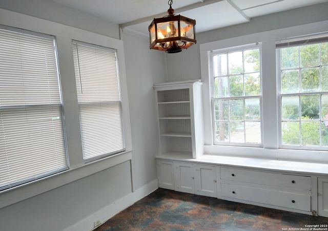 822 E Carson St Apt 4, San Antonio, TX 78208