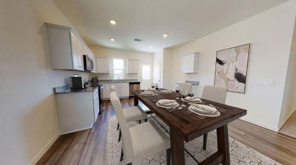 1325 Morris LOOP, San Marcos, TX 78666