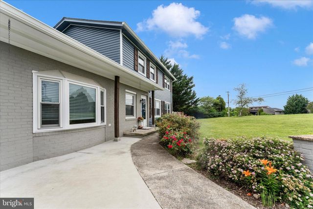 301 LANAFIELD DR, Boonsboro, MD 21713