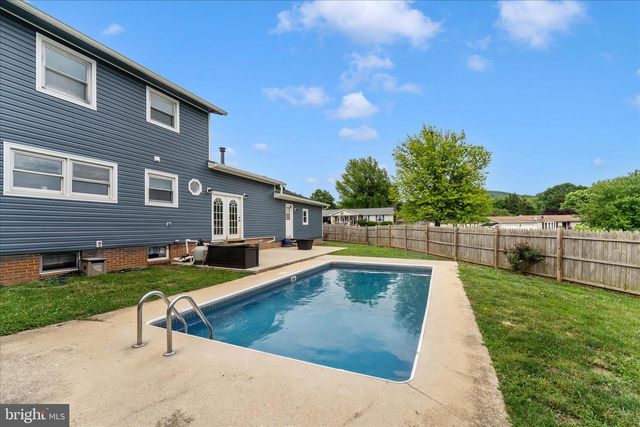 301 LANAFIELD DR, Boonsboro, MD 21713