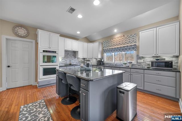20 Morgan Drive, Sparta, NJ 07871