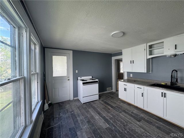 213 Freeman Avenue, Geddes, NY 13209