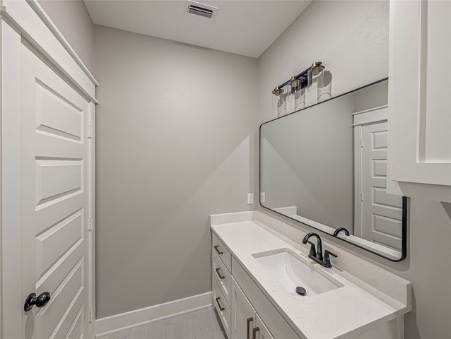 307 S Langham Street, Troup, TX 75789