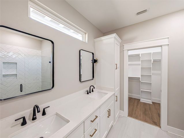 307 S Langham Street, Troup, TX 75789