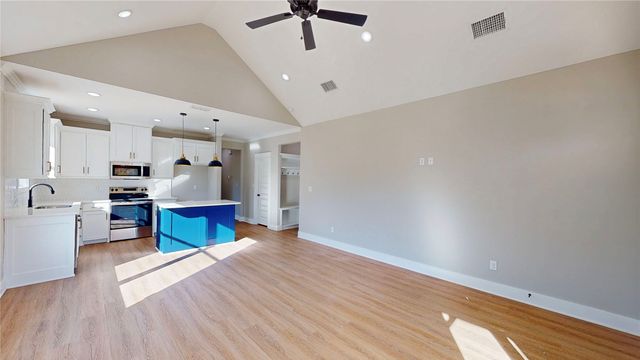 307 S Langham Street, Troup, TX 75789