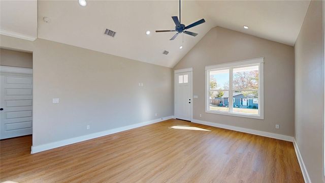 307 S Langham Street, Troup, TX 75789