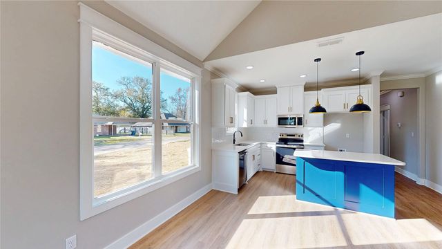 307 S Langham Street, Troup, TX 75789