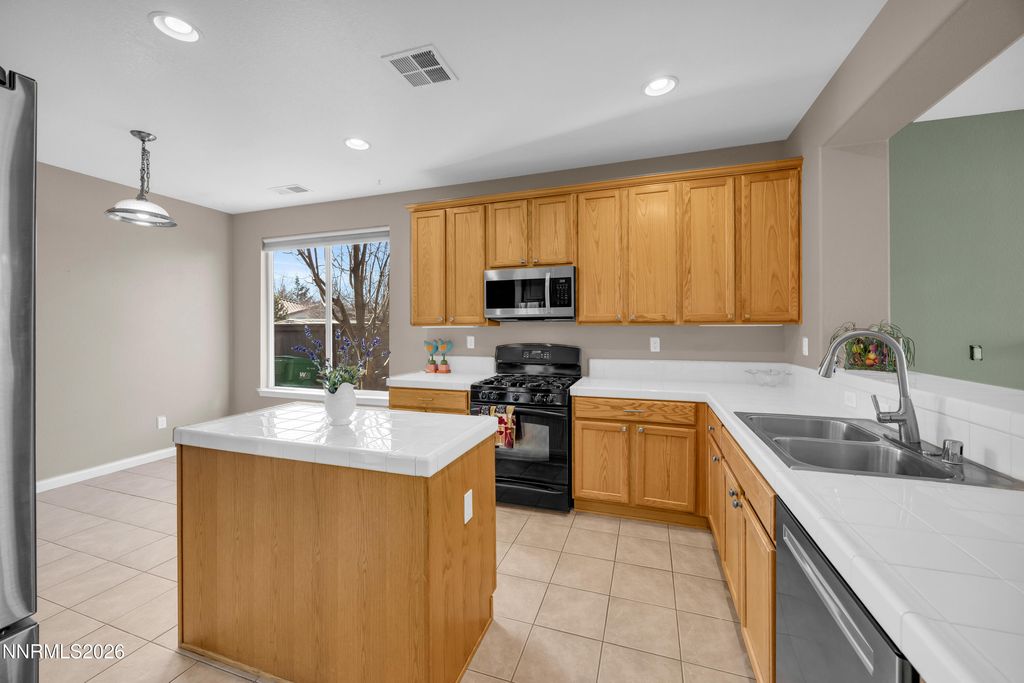 Image 13 of property listing at 531 Martingale Court, Reno, NV 89521