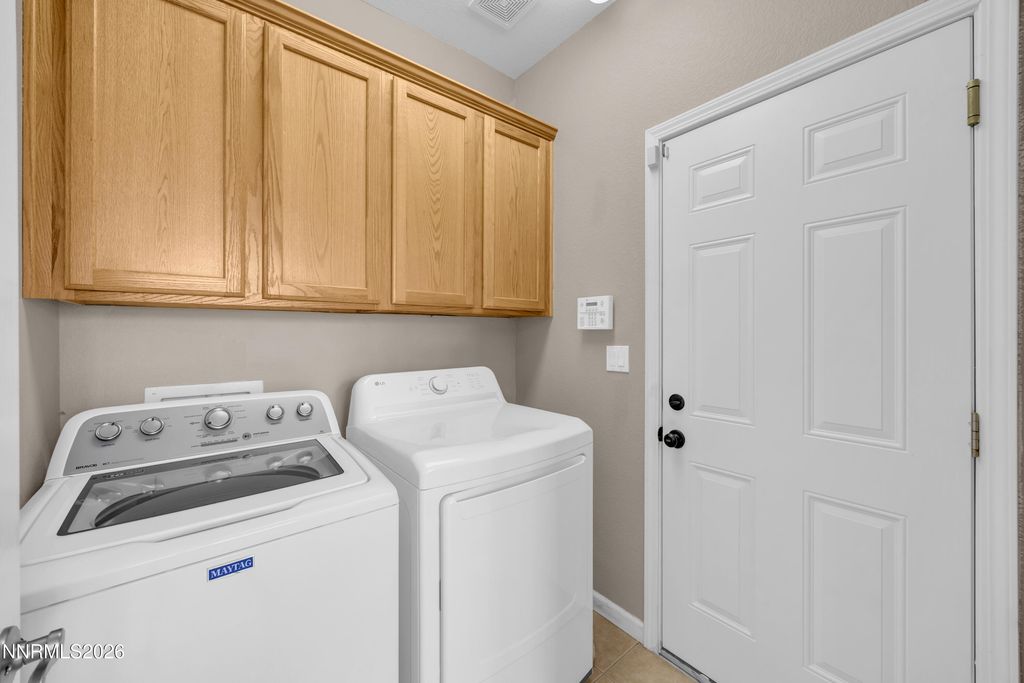 Image 27 of property listing at 531 Martingale Court, Reno, NV 89521