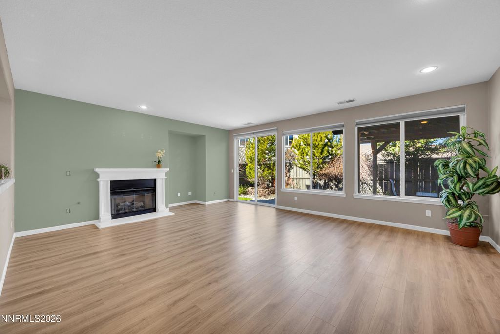 Image 6 of property listing at 531 Martingale Court, Reno, NV 89521