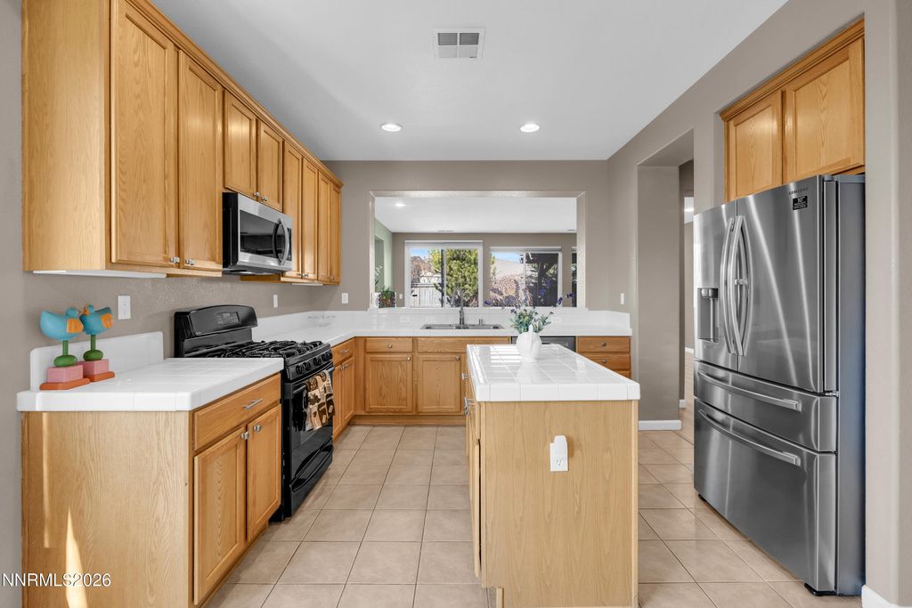 Image 9 of property listing at 531 Martingale Court, Reno, NV 89521