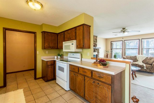 7 Winnebago Drive, Cherokee Village, AR 72529