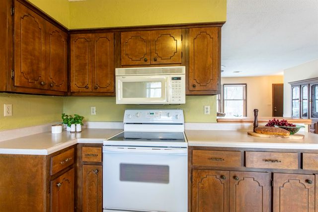 7 Winnebago Drive, Cherokee Village, AR 72529